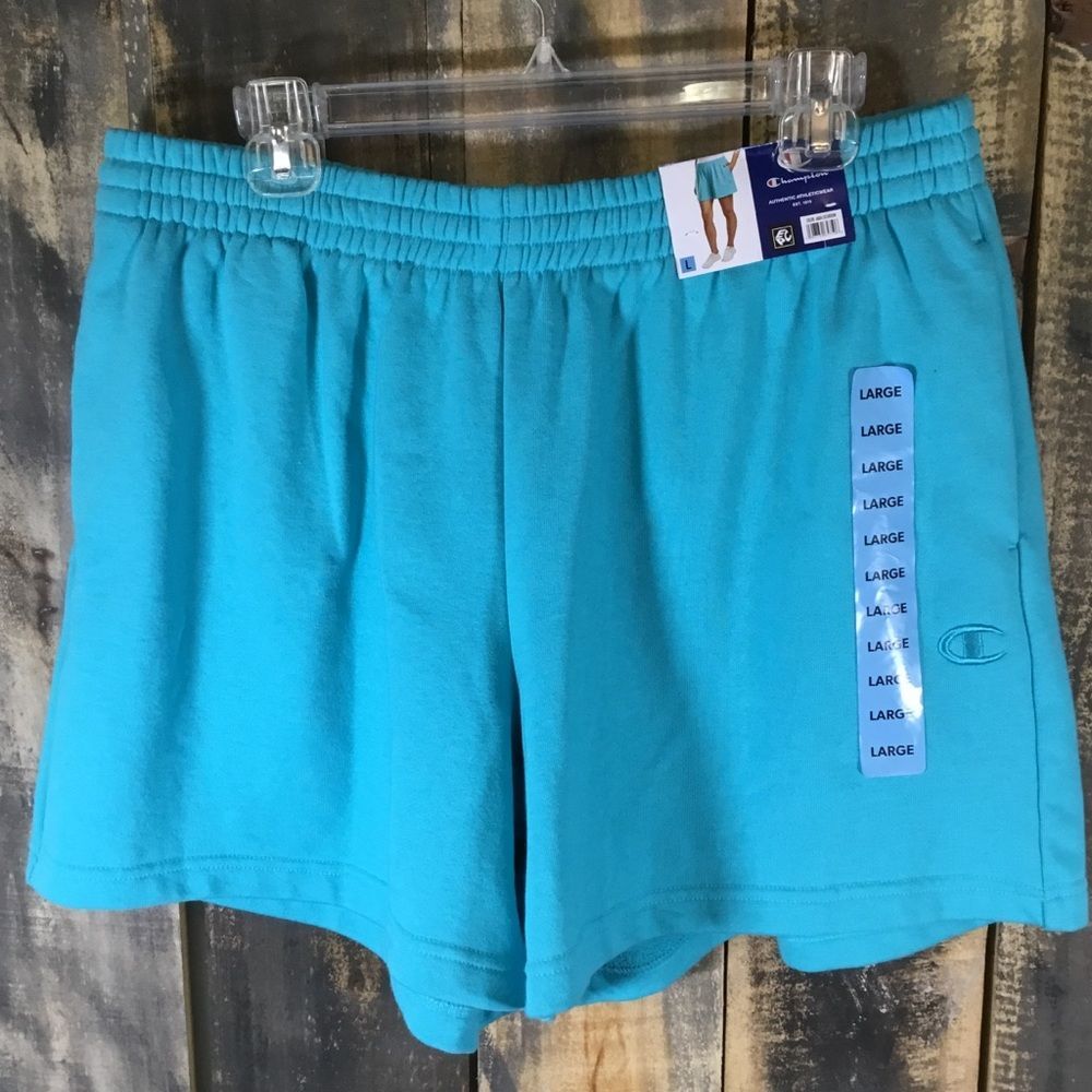 Champion sweat shorts women’s size large NWT